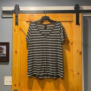 Torrid striped tee Sz 2